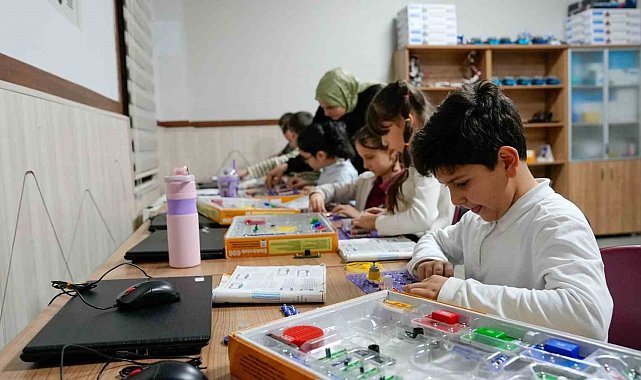 Başiskele Çocuk Akademisi'nde yeni dönem eğitimleri başladı