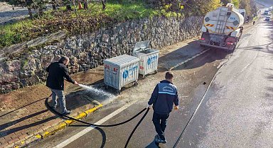 Başiskele'de cadde ve sokaklarda temizlik çalışması yürütülüyor