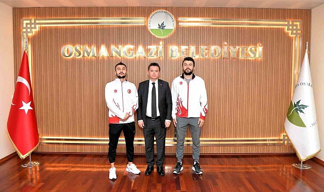 Başkan Aydın tarihi başarı yakalayan kardeşleri ağırladı