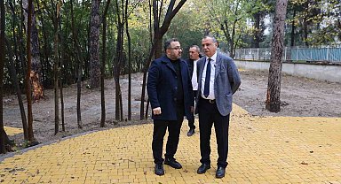 Başkan Balaban Emekli Kafe'de çalışmaları yerinde inceledi