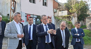 Başkan Balaban Mutlu Mahallesinde incelemelerde bulundu