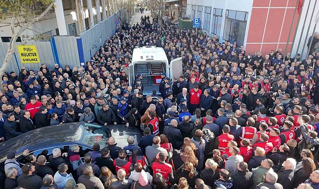 Başkan Durbay'a görev yaptığı belediyede duygusal veda