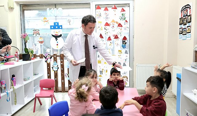 Başkan Erkan Aydın mesleğini çocuklara tanıttı