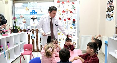 Başkan Erkan Aydın mesleğini çocuklara tanıttı