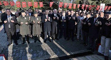 Başkan Pehlivan: "Menemen, Şehit Kubilay ve silah arkadaşlarını bağrına bastı"