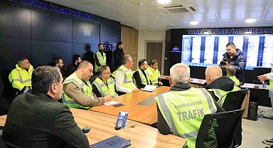 Başkan Şerifoğulları, karla mücadele çalışmalarını inceledi