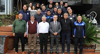 Başkan Tetik mesai arkadaşlarının yeni yılını kutladı