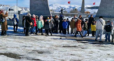 Başöğretmen İlkokulu Öğrencileri Sarıkamış Şehitlerini unutmadı