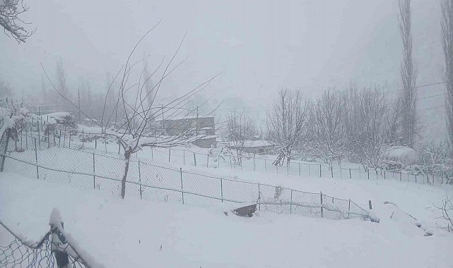 Batman'da kar esareti: 300'ün üzerinde köy ve mezra yolu kapandı