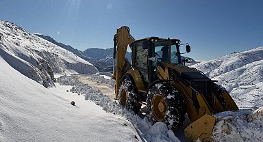 Batman'da kar yağışı ulaşımı aksattı