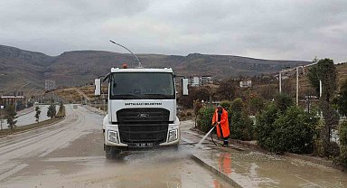 Battalgazi Belediyesi'nden Pınarbaşı Göleti çevresinde detaylı temizlik