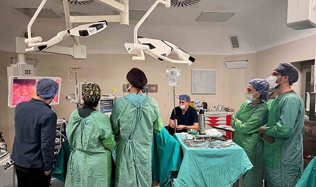 Bayburt Devlet Hastanesi'nde ilk kez izsiz cerrahi yöntemi uygulandı