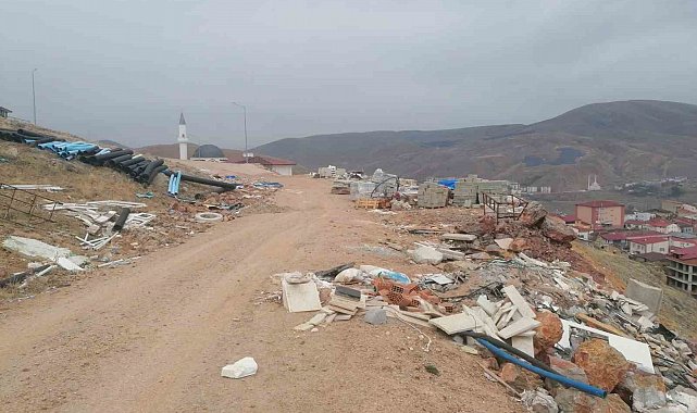 Bayburt Kent Konseyi Şehit Osman Dağı'na dökülen hafriyat için girişimde bulundu