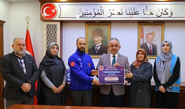 Bayburt'ta Filistin için düzenlenen hayır çarşılarında 1 milyon liranın üzerinde bağış toplandı