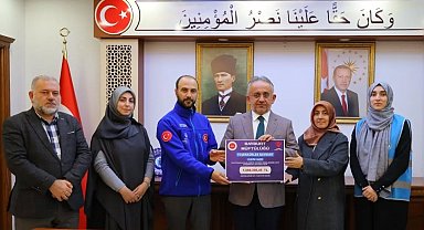 Bayburt'ta Filistin için düzenlenen hayır çarşılarında 1 milyon liranın üzerinde bağış toplandı