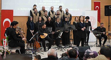 Bayburt'ta öğretmenlerden türkü ziyafeti