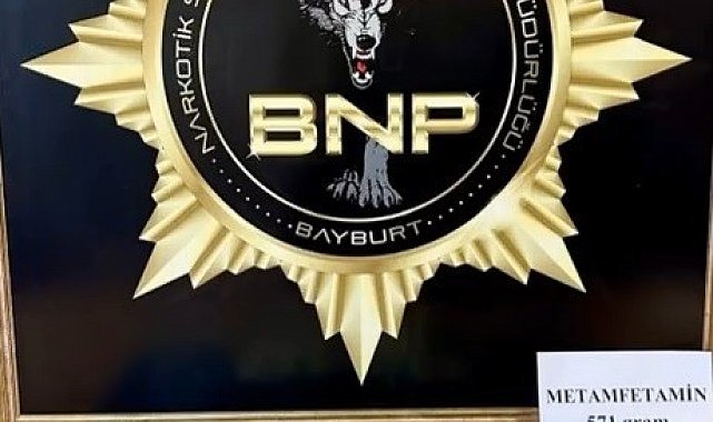 Bayburt'ta uyuşturucu operasyonu: İranlı şahsın mide ve bağırsağında 571 gram metamfetamin çıktı