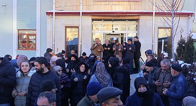 Bayburt'tan umre yolcuları dualarla uğurlandı