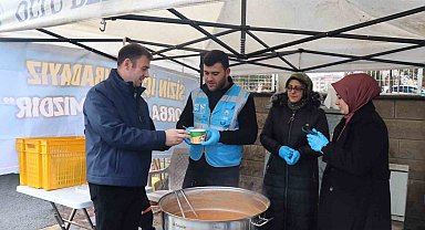 Belediyeden pazarcılara çorba ikramı