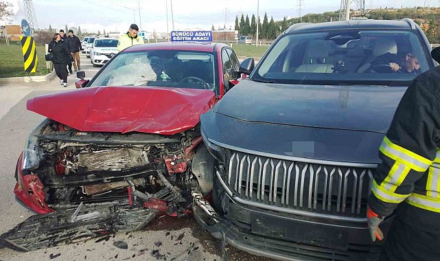 Bilecik'te aday sürücü direksiyon sınavında kaza yaptı: 4 yaralı