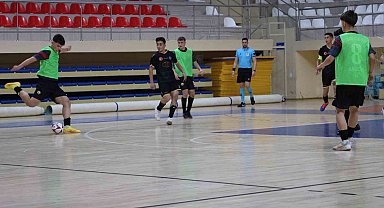 Bilecik'te genç erkekler futsal müsabakaları büyük heyecana sahne oluyor