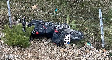 Bilecik'te kontrolden çıkan motosiklet köprüden aşağı uçtu