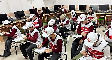 Bilecik'te öğrencilere okul geçidi görevlisi eğitimi