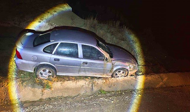 Bilecik'te otomobil yoldan çıktı: 2 yaralı