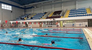 Bilecik'te yüzme havuzunda yoğun antrenman mesaisi