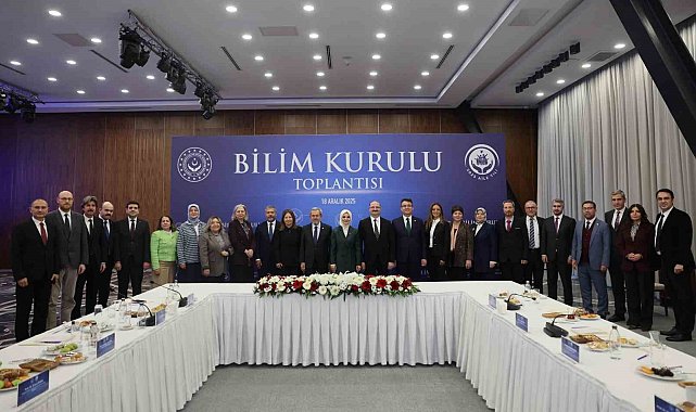 Bilim Kurulu toplantısı Rektör Hacımüftüoğlu'nun katılımıyla gerçekleştirildi; Bilim temelli sosyal politikalar vurgusu
