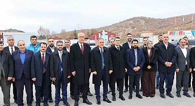 Bingöl'e 5 yeni ambulans ve 2 UMKE aracı tahsis edildi