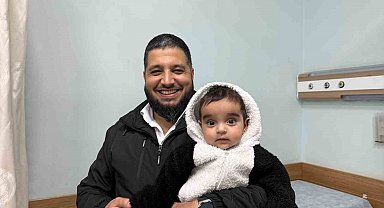 Boğazına cisim kaçan çocuğu 'Heimlich' manevrasıyla kurtardı