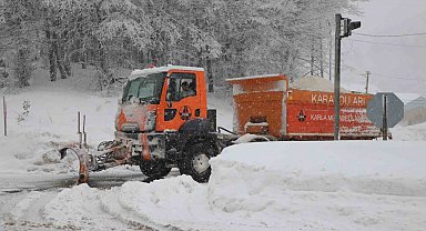 Bolu Dağı'nda yoğun kar yağışı başladı