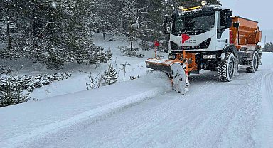 Bolu'da 486 köy yolundan 263'ü ulaşıma kapandı: "Zorunlu olmadıkça trafiğe çıkmayalım"