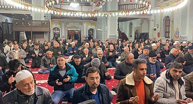 Bolu'da Regaip Kandili'nde camiler dolup taştı