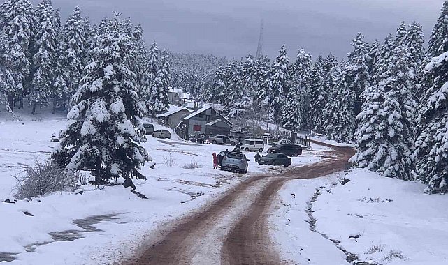 Bolu'nun yükseklerinde kar kalınlığı 10 santimetreye ulaştı