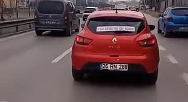 Boşanmayı düğün gibi kutladı: Bursa'da ilginç otomobil süslemesi güldürdü