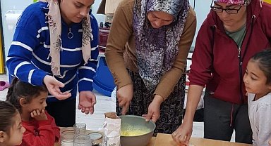 Bozdoğan'da minikler ekmek yapmasını öğrendi