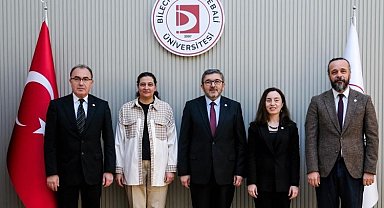 BŞEÜ öğretim üyesine 'Bilim Hizmet' ödülü