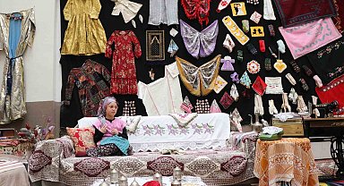 Bu kareler film setinden değil, ilkokuldan