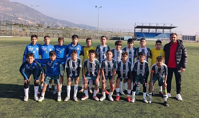 Buharkent'in gençleri namağlup şampiyon oldu