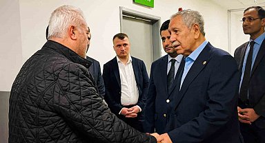 Bülent Arınç'tan Başkan Durbay'a yoğun bakımda ziyaret