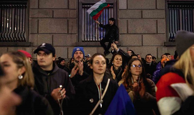 Bulgaristan'da 25'ten fazla şehirde hükümet karşıtı protesto