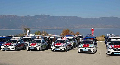 Burdur'da güvenlik güçlerine 56 yeni araç teslim edildi