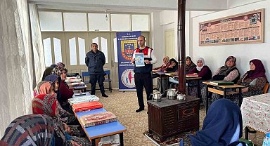 Burdur'da jandarma ekipleri tarafından bilgilendirme ve farkındalık eğitimi