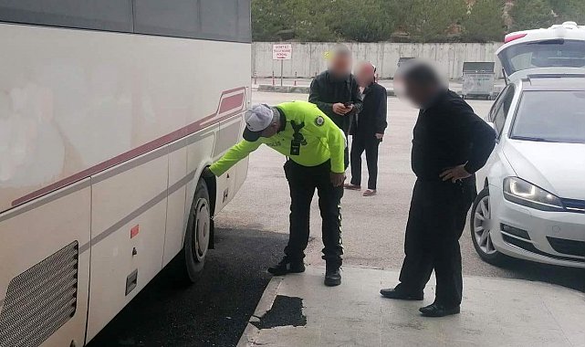 Burdur'da polis ekiplerinden kış lastiği denetimi