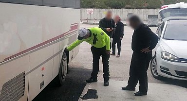 Burdur'da polis ekiplerinden kış lastiği denetimi
