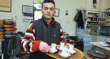 Burhaniye'de kahvehanelerde çay yerine süt içiliyor