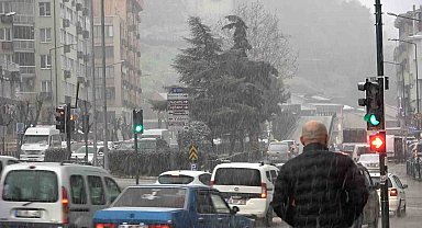 Bursa şehir merkezi de beyazlara büründü