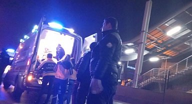 Bursa'da gece saatlerinde eğlence mekanı önünde silahlı kavga: 1'i ağır, 2 yaralı